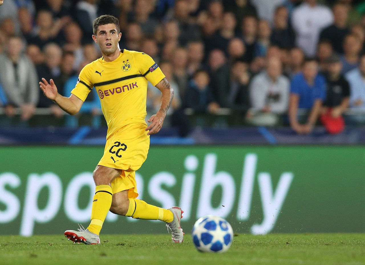 上海女排逆转天津，全运会资格赛展现战术升级与坚韧斗志.