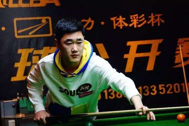 对年轻球员 对年轻球员