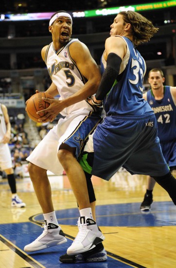 不满足于一 不满足于一