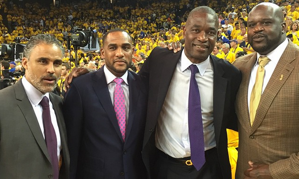 字母哥的持 字母哥的持