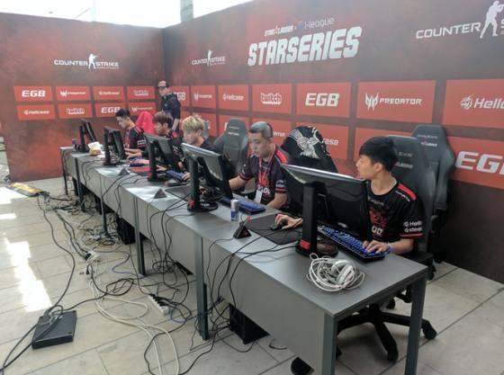 三人合围 三人合围